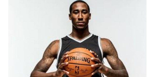 Jefferson renueva contrato por un año Jefferson renueva contrato por un año